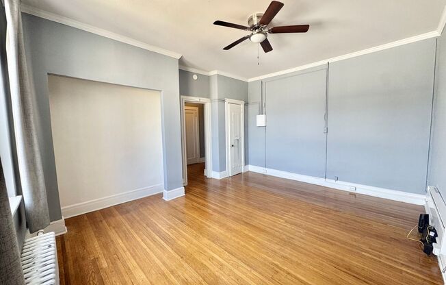 1 bed, 1 bath, $1,095, Unit 220