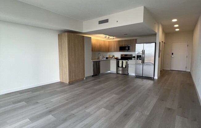1003 NORTHWEST 7 ST