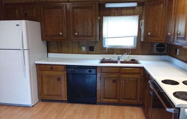 Welcome home to 8454 Braewick Dr!