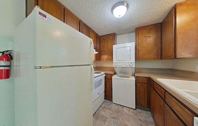 2 Bedroom 4-Plex ~ South Corvallis ~ Small Pet Friendly