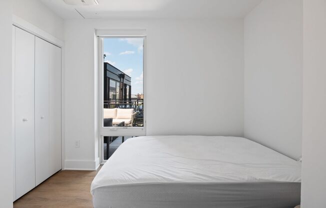 1 bed, 1 bath, $1,600