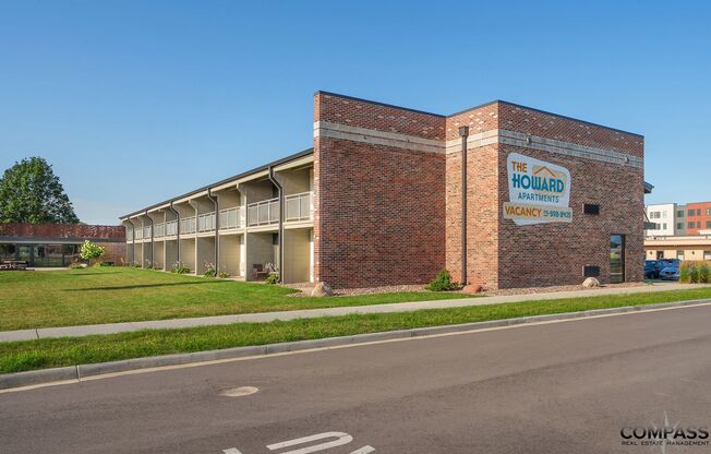 Studio, 1 bath, 330 sqft, $925, Unit 212