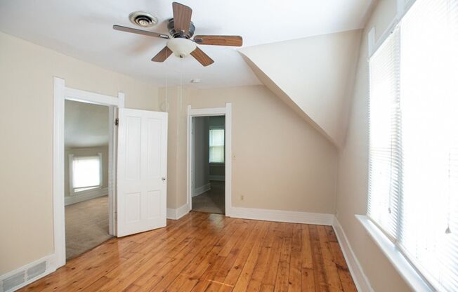 2573A N. Bartlett Ave