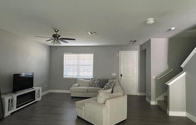 13751 BRESSLER ALY