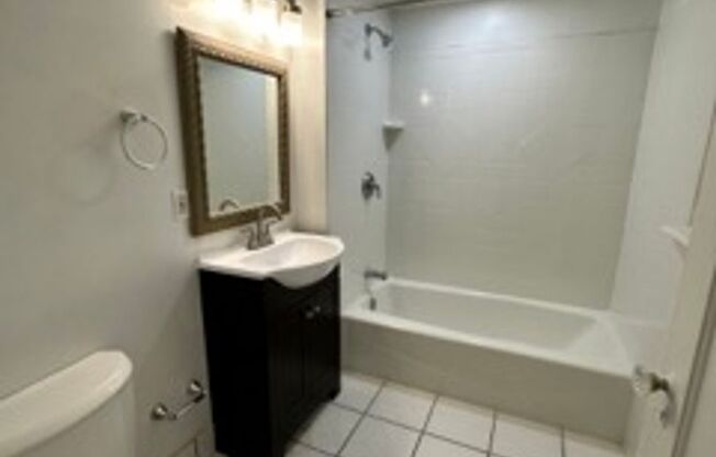 Studio, 1 bath, 550 sqft, $1,445, Unit 934-1B