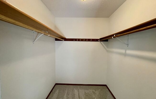 3 beds, 1 bath, $1,400