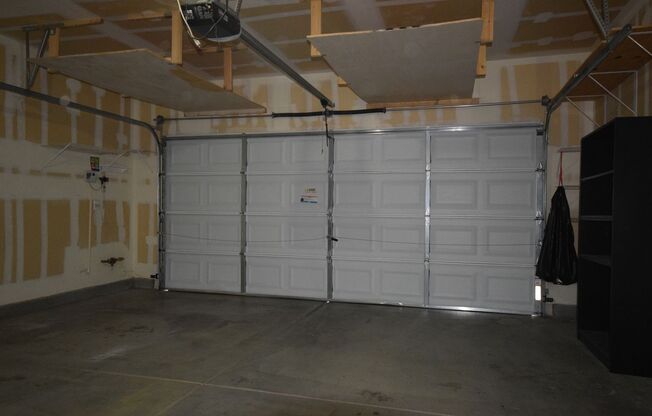 3 beds, 2.5 baths, $2,010