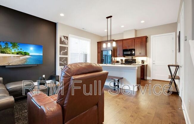508 VERNON CIR