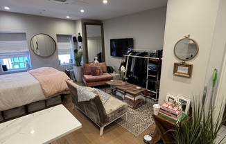 267 NEWBURY ST