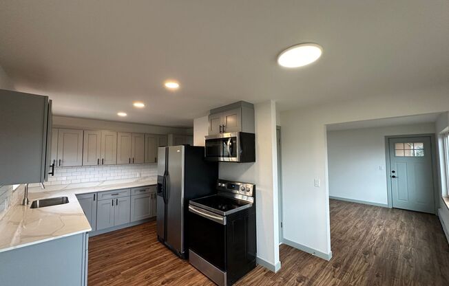 2601 - 2603 - 2607 14th Ave W