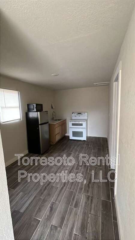 333 S SAN EDUARDO AVE