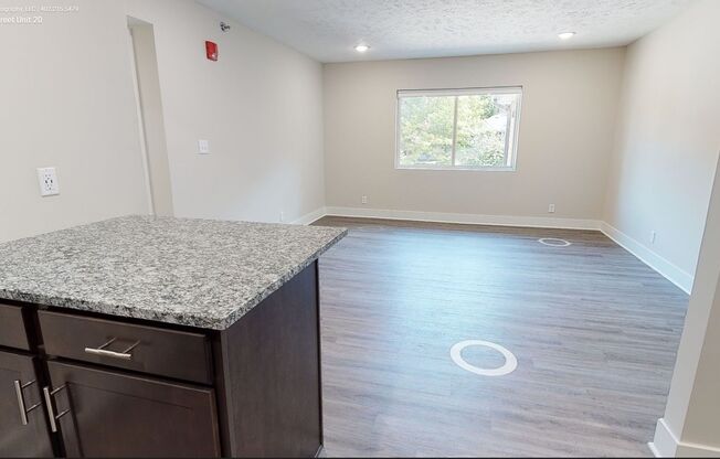 2 beds, 1 bath, $1,050, Unit #16