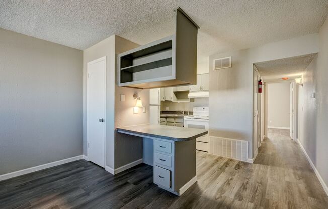 1 bed, 1 bath, 600 sqft, $725, Unit Apt #11