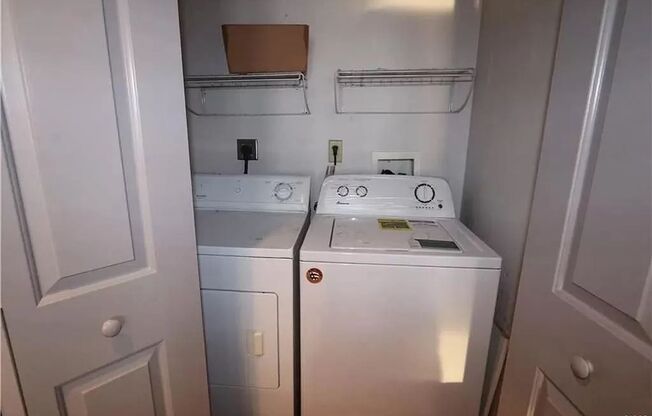 1 bed, 1 bath, $1,750, Unit 108 W Jefferson Unit 706