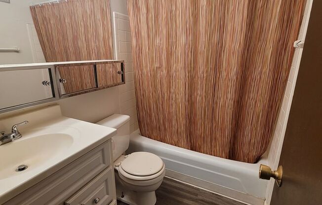 1 bed, 1 bath, $1,225, Unit 115