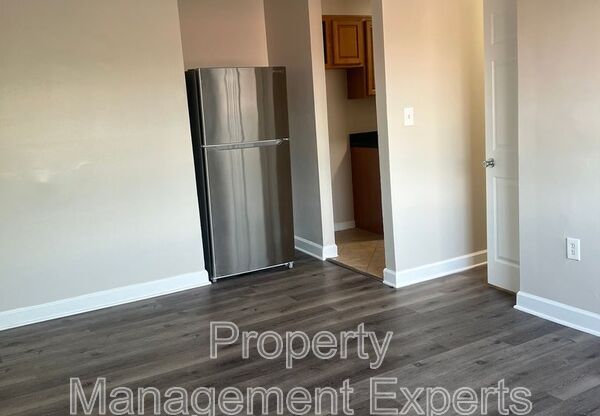 2322 GLENDALE TERRACE