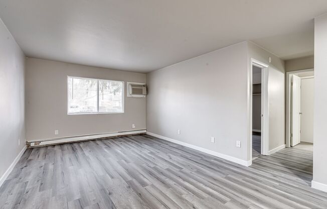 2 beds, 1 bath, 925 sqft, $1,099, Unit 3000 - B20