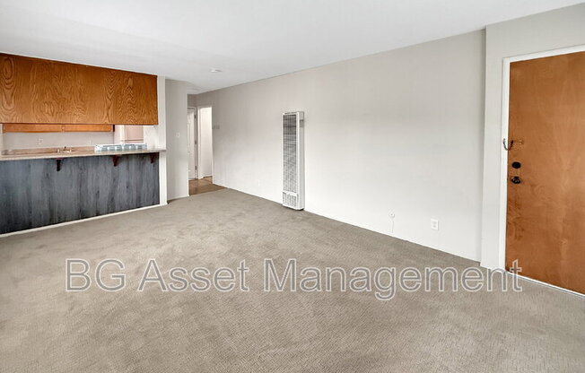 3600 DIMOND AVE