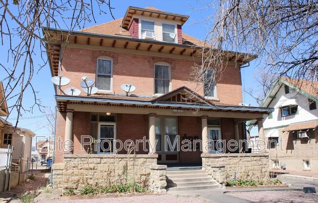 111 W 11th St #1