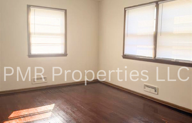 2 beds, 1 bath, $820, Unit 4524- 01