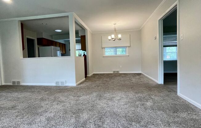 OFFERING ONE MONTH FREE RENT!! GORGEOUS AND SPACIOUS, 3 BED/2BATH RANCH HOME, BIRMINGHAM SCHOOLS-----DARTMOOR