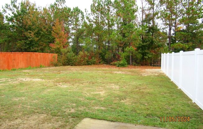 Water Front-3 Bedroom, 2 Bathroom Duplex Close to Shaw AFB in Sumter West