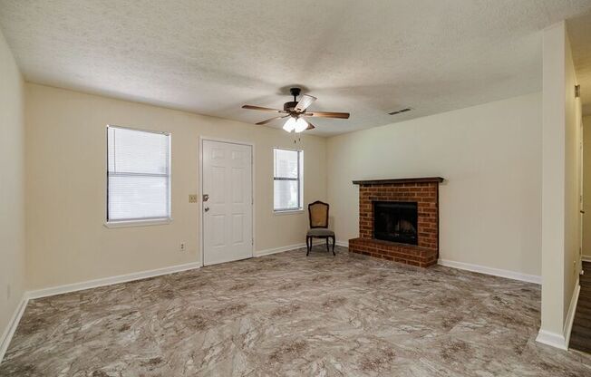 112 UPLAND CT