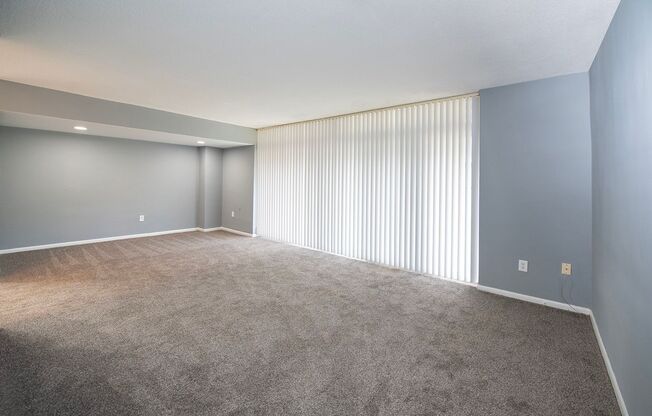 2 beds, 1 bath, 955 sqft, $1,950, Unit 101-F6