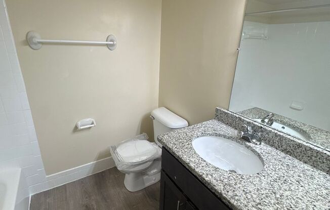 3 beds, 2 baths, 1,300 sqft, $2,400, Unit 3351 #204