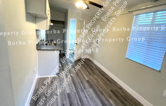 811 E 9 ST