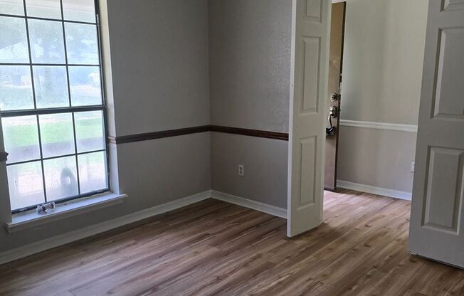 3 Bedroom 2 Bathroom in Dogwood Community *$300 off 1st Month**