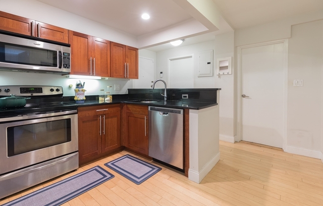 1 bed, 1 bath, 774 sqft, $3,200, Unit 703