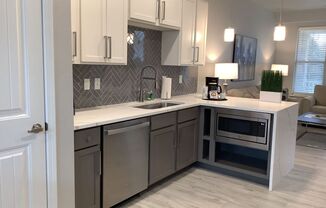 3 beds, 2.5 baths, 1,404 sqft, $5,940, Unit 1430-105