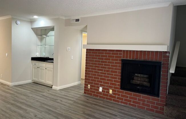 2 beds, 2.5 baths, 1,102 sqft, $2,695, Unit 114