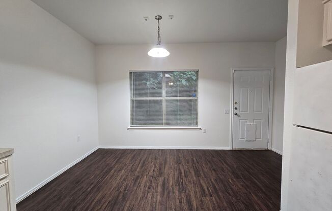 5404 Garden View