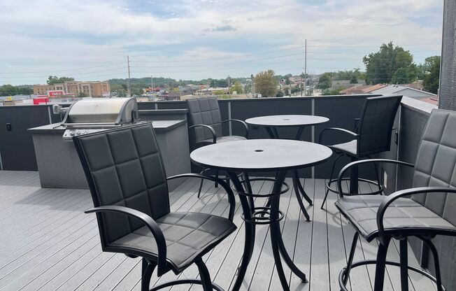 Studio, 1 bath, 582 sqft, $1,175, Unit 319