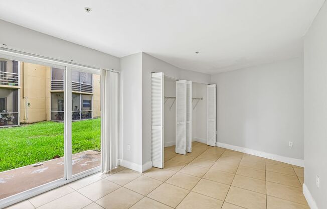 1 bed, 1.5 baths, 866 sqft, $1,900, Unit L- 504