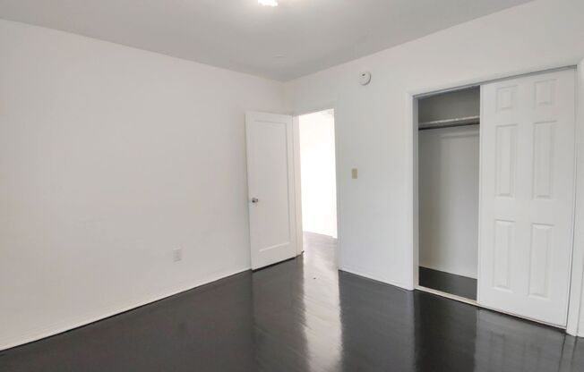 1 bed, 1 bath, $1,500, Unit 1565 SW 6th St #1