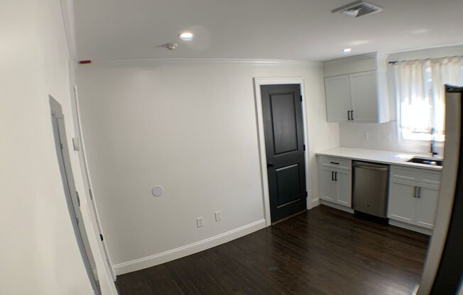 1 bed, 1 bath, 450 sqft, $1,900, Unit Unit 3