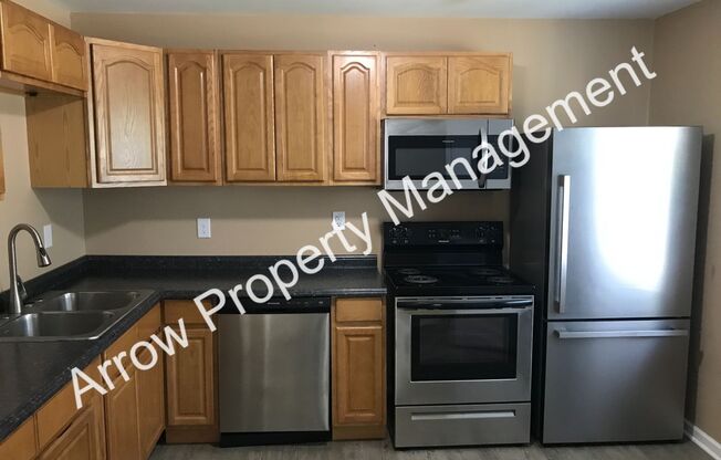 3 beds, 1 bath, $2,395