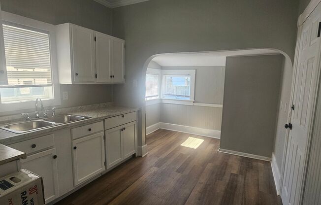 1 bed, 1 bath, 650 sqft, $700, Unit Apt # 1