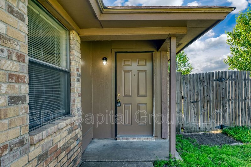 6631 PARKVIEW LN