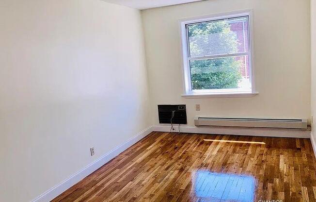 1302 E 84 ST