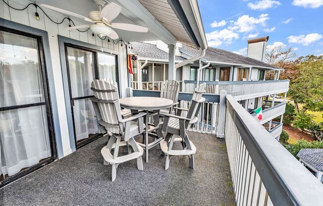 2 beds, 2 baths, $1,495, Unit Unit D3