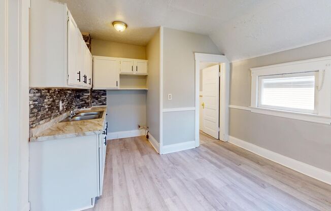 1 bed, 1 bath, 720 sqft, $700