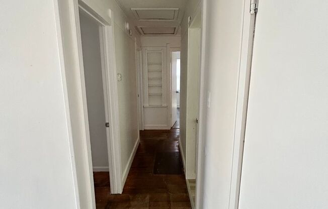 420 Caithness Rd | 3 BR 1 BA | 854 SQ. FT
