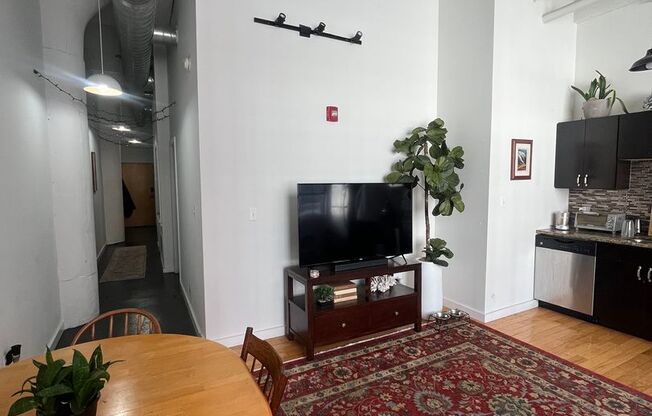 2 beds, 1 bath, 1,200 sqft, $2,200, Unit 310