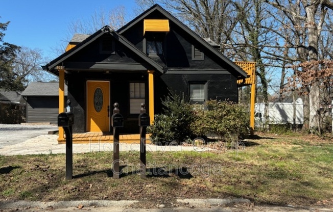 503 CENTRAL DR