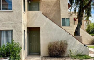 Scottsdale 1 Bedroom/1 Bath - Ground Level Condo by Golf Course