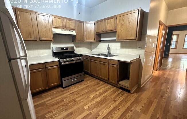 2620 N SACRAMENTO